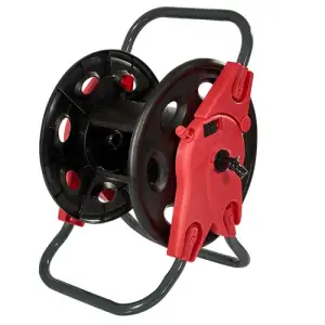 telezhki-i-napravlyayushchiye-dlya-shlangov