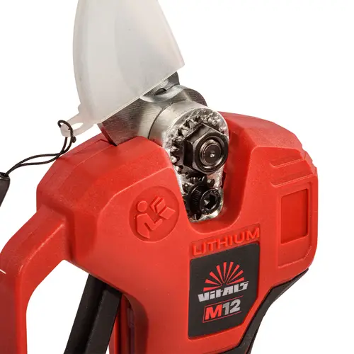 image-card/sktr-ak-vitals-master-ag-1225c-bl.10webp-slide